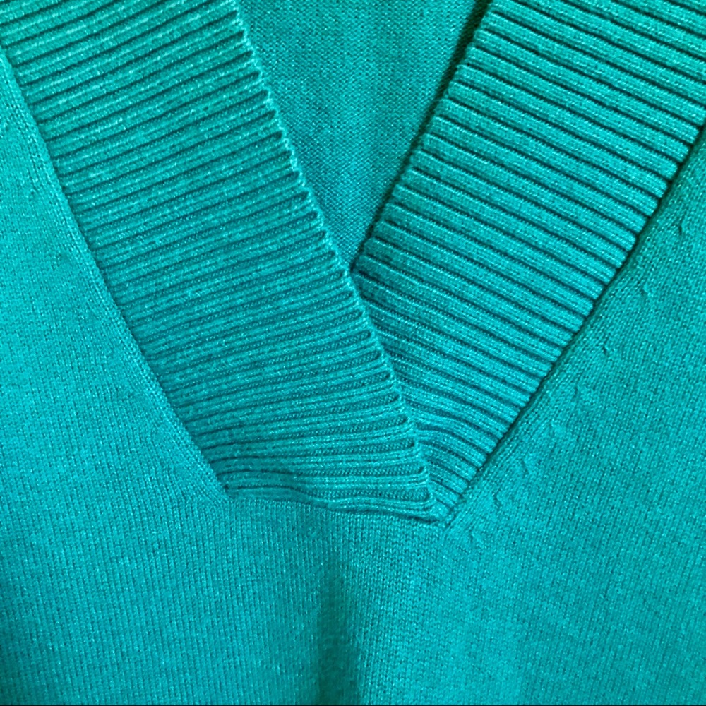 Eddie Bauer Tall green sweater. Size XLT. EUC.